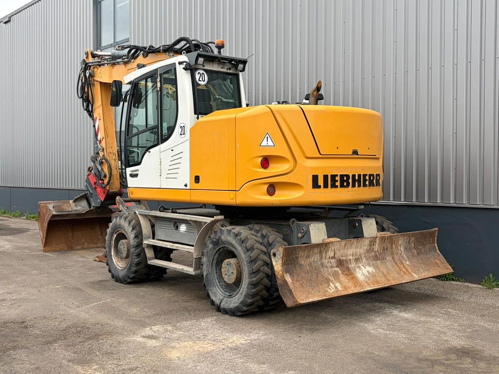 Liebherr A918 Compact Litronic