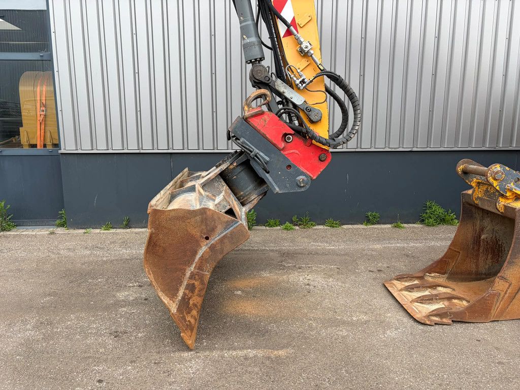 Liebherr A918 Compact Litronic