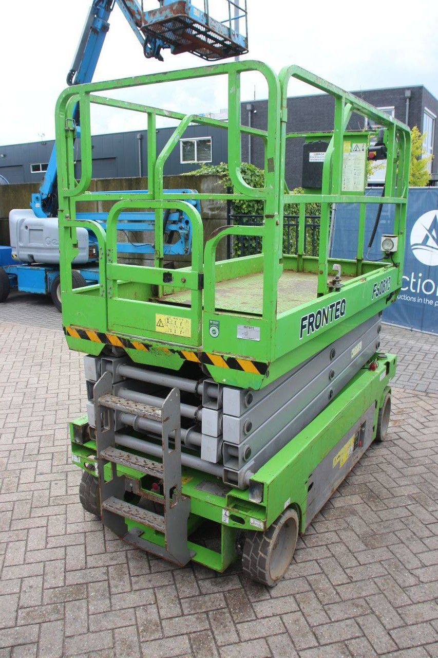 Fronteq FS0812E Electric Scissor Lift 460kg 9.9m 2020