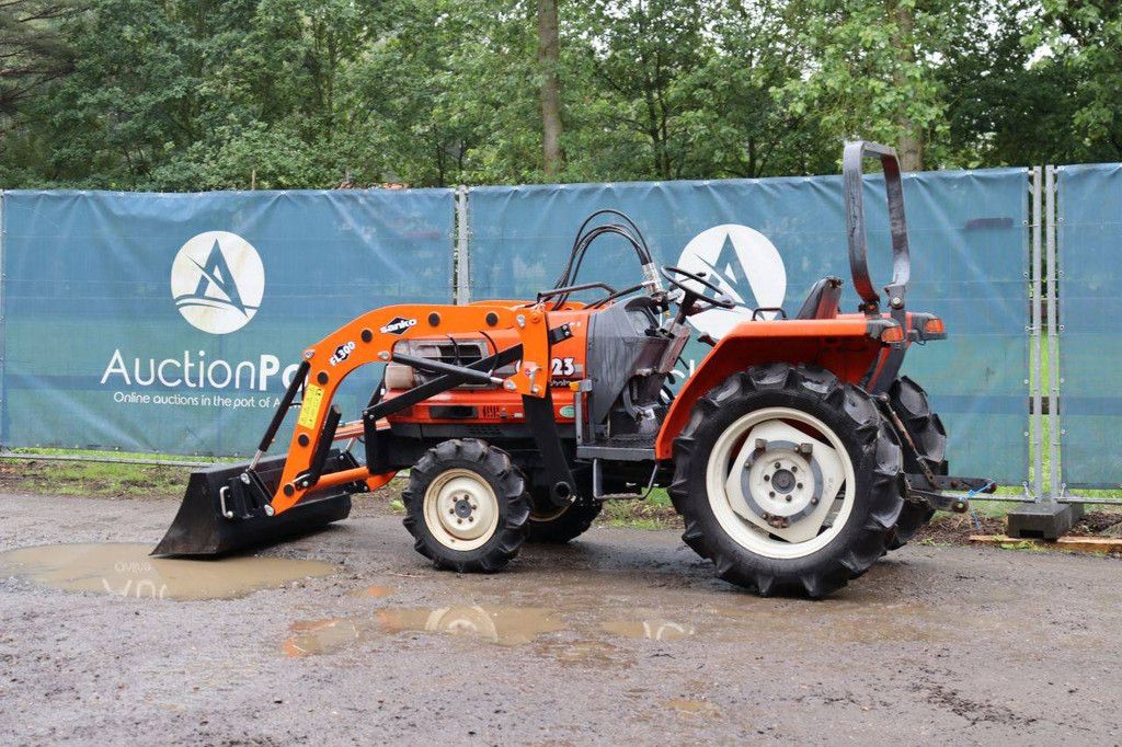 Kubota GL-23 Diesel Mini Tractor 23 hp with front loader