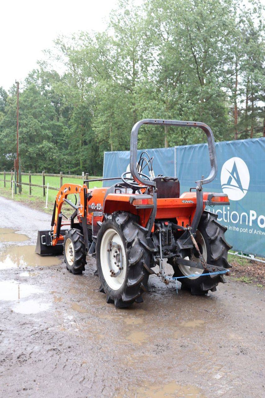 Kubota GL-23 Diesel Mini Tractor 23 hp with front loader