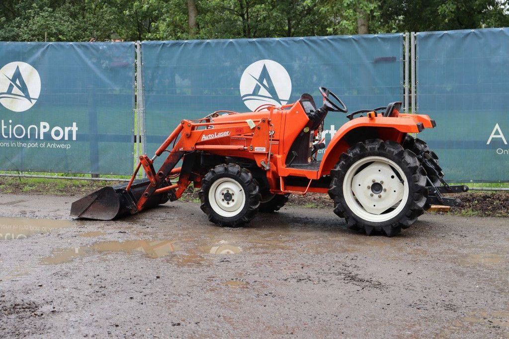 Minitractor Kubota Saturn X-20 Diesel 20pk met voorlader