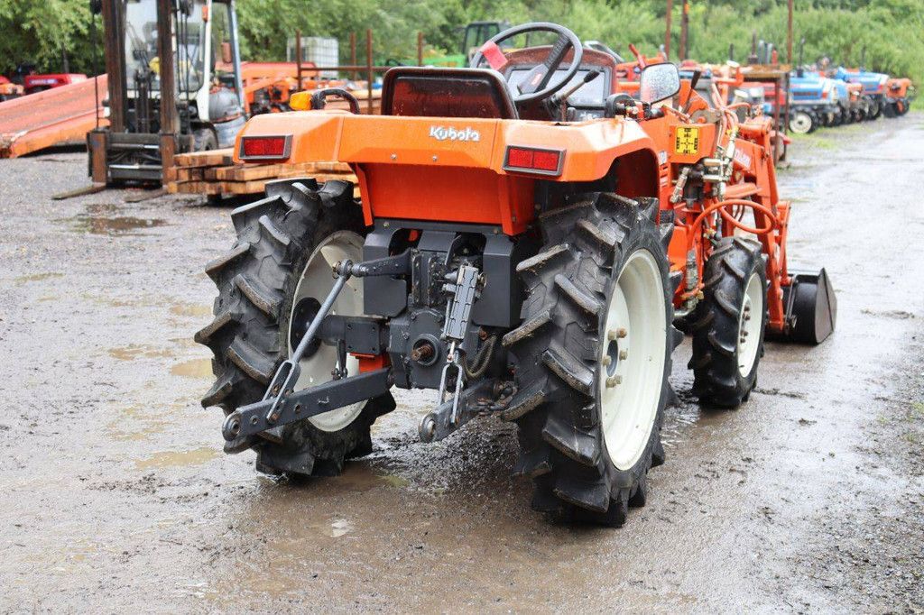 Minitractor Kubota Saturn X-20 Diesel 20pk met voorlader