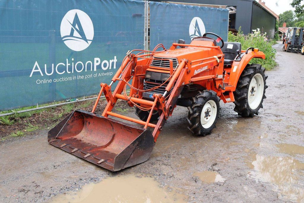 Minitractor Kubota Saturn X-20 Diesel 20pk met voorlader