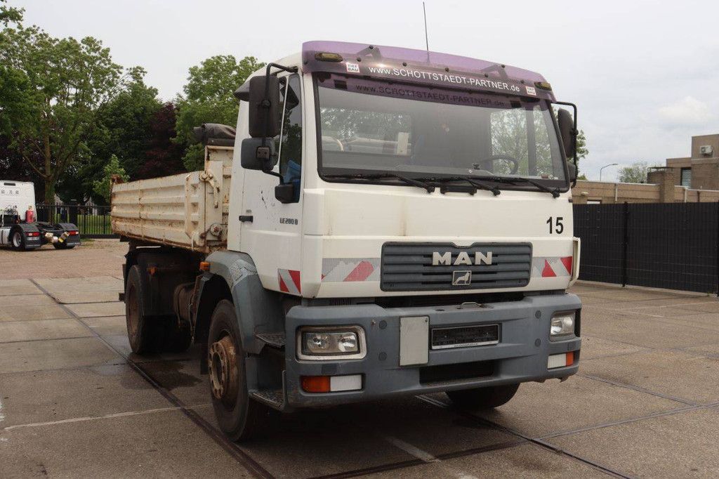 Flatbed (truck) MAN LE 280 B Diesel