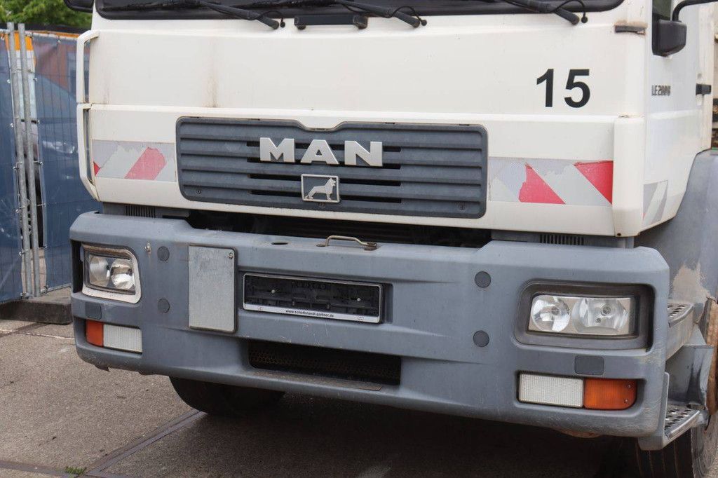 Flatbed (truck) MAN LE 280 B Diesel