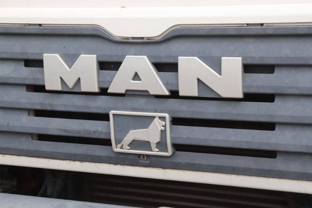 Flatbed (truck) MAN LE 280 B Diesel
