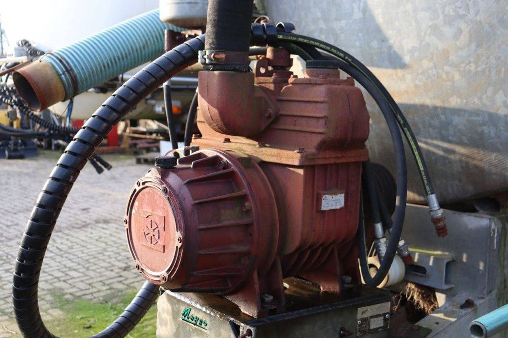 Manure tank Meyco V6700 1994