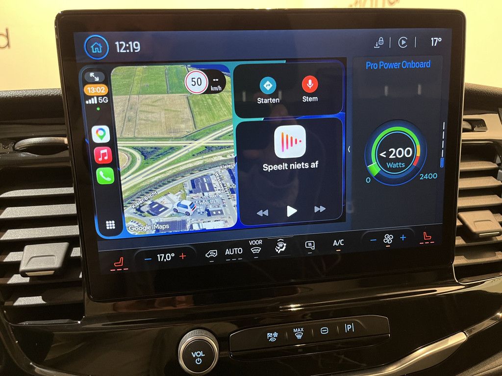 Ford E-Transit 390 (3500 kg) L2H2 Trend 68 kWh / 100% Elektrisch !! / Airco / Cruise Control / CarPlay / Camera / Navigatie / 3-Zits / 2.500 KM !!