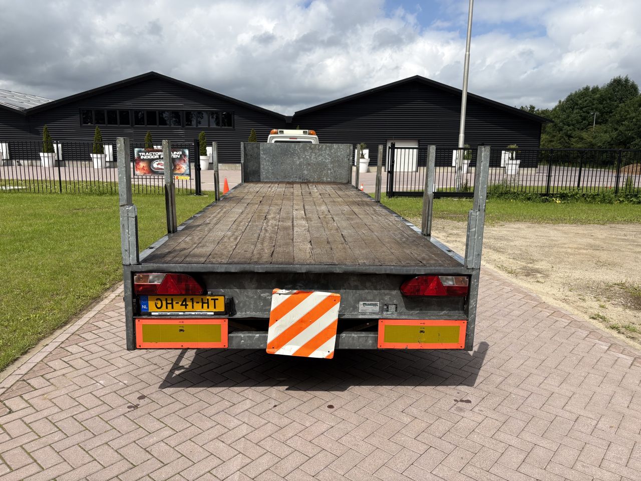 BE oplegger 8 TON VLAKE Veldhuizen