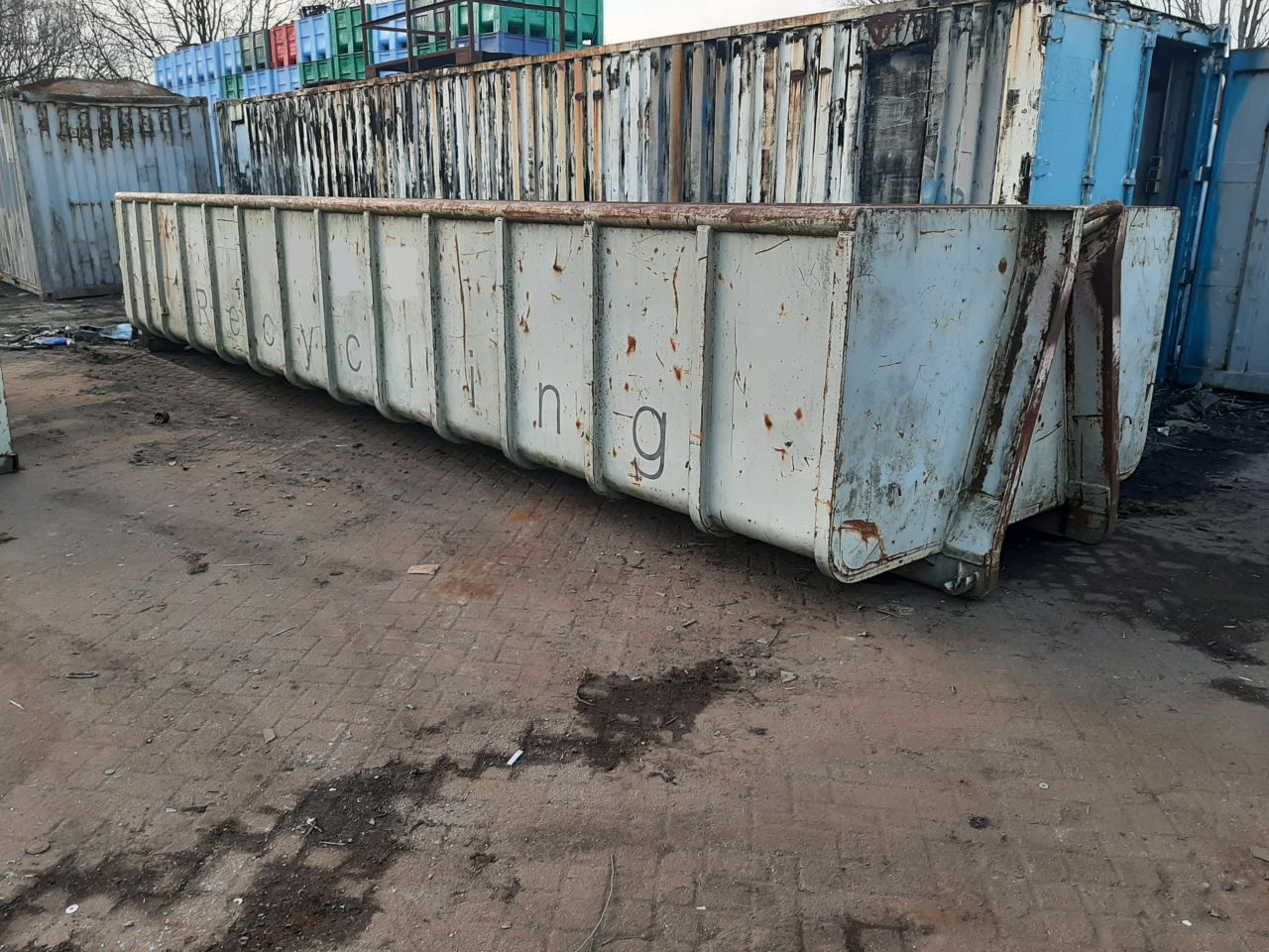 Diverse aanhangers met containerrails / tank/losse tank/open