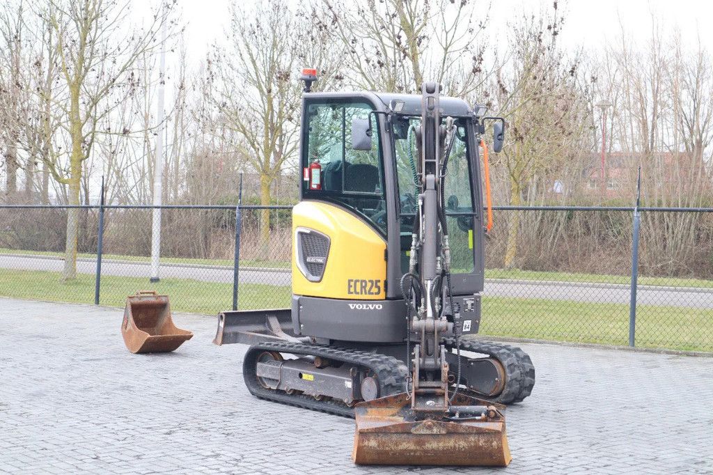 Volvo ECR25 ELECTRIC | JECR25D | TILTBUCKET | BUCKET | LOW HOURS