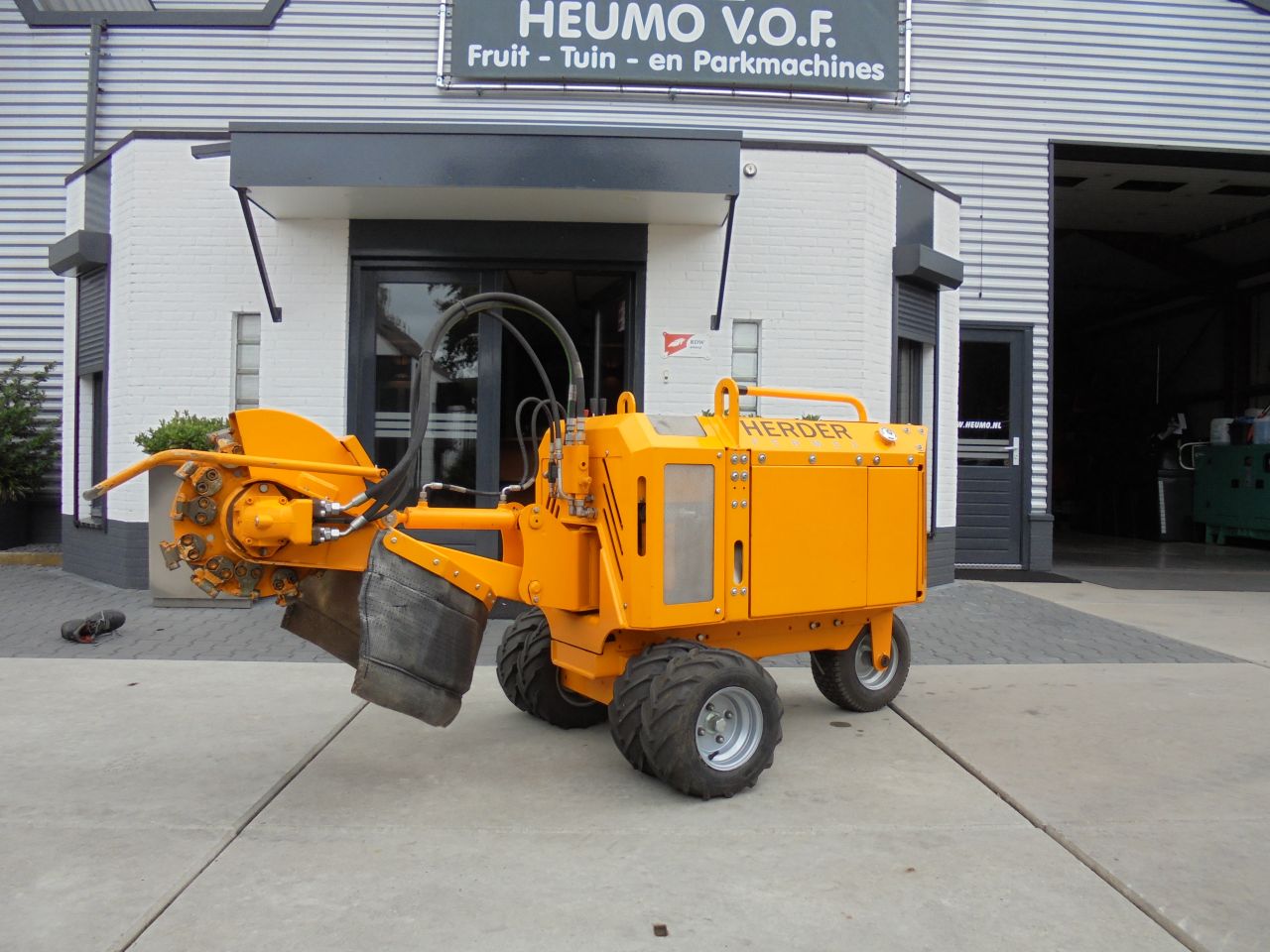Demo Herder Fermex stobbenfrees stage V