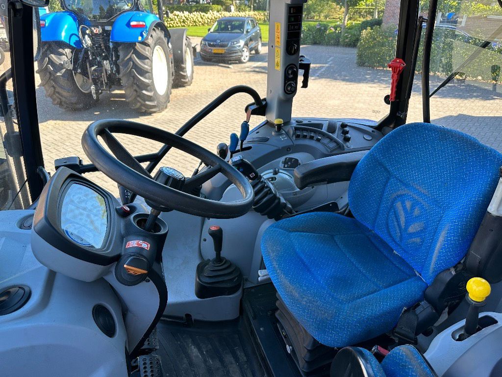 New Holland T5.95 trekker