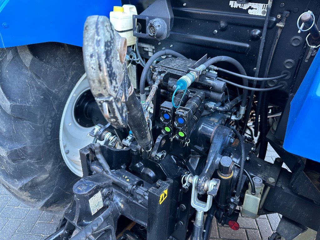 New Holland T5.95 trekker