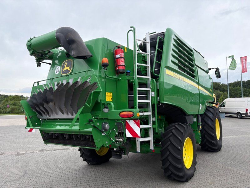John Deere T 670 i