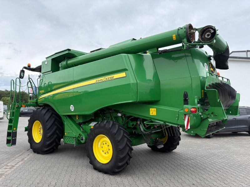 John Deere T 670 i