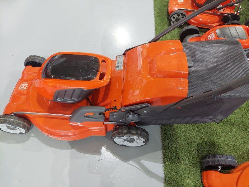 Husqvarna LC 353V
