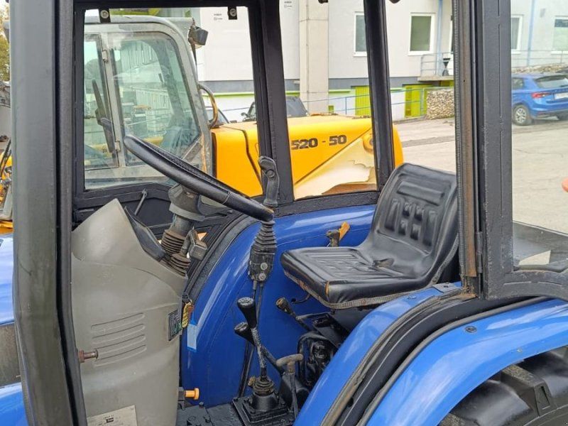 Lovol Foton 254 N mit Fronthydraulik