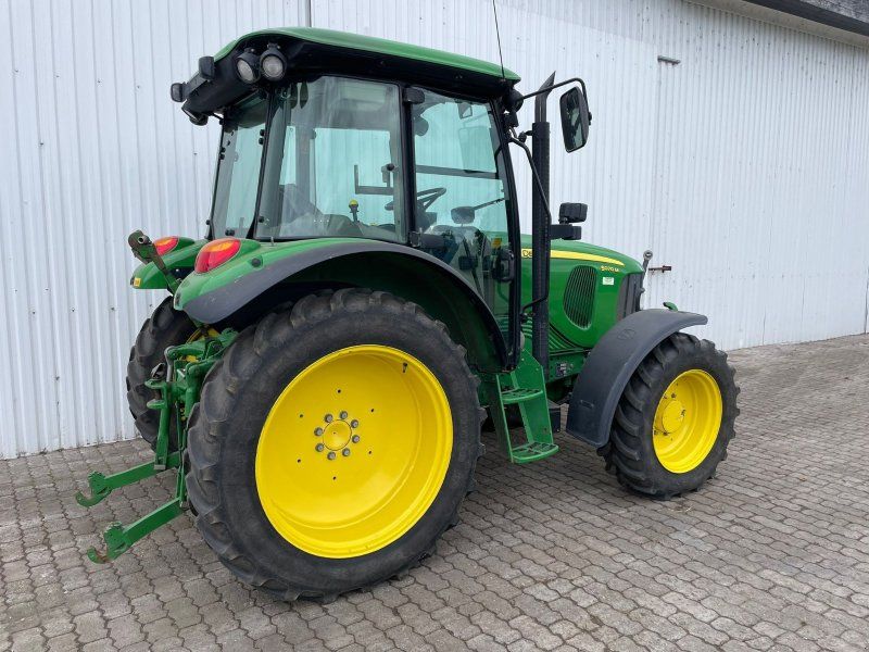 John Deere 5070 M