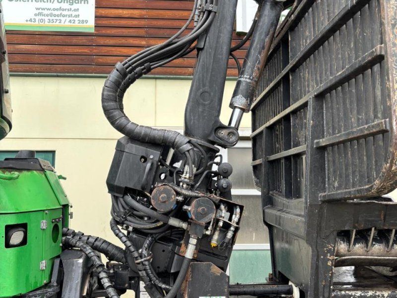John Deere 1210 E