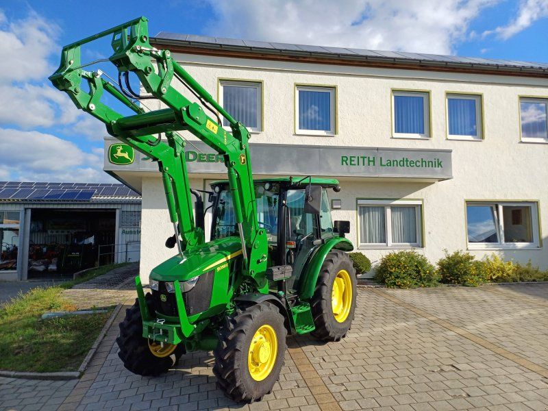 John Deere 5058E