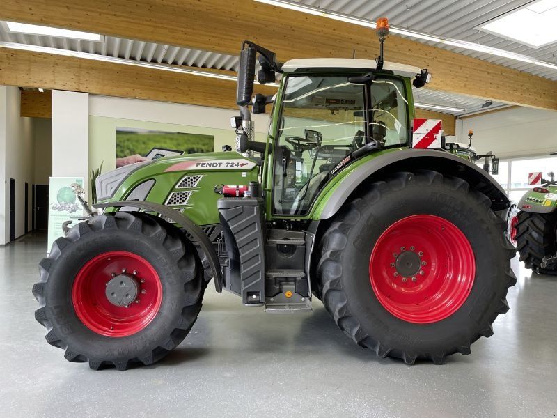 Fendt 724 VARIO S4 PROFI PLUS