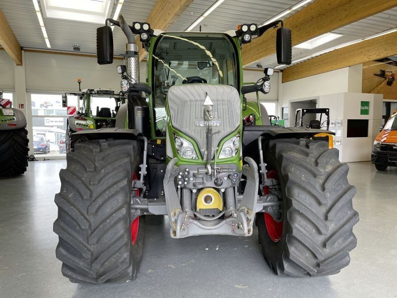 Fendt 724 VARIO S4 PROFI PLUS