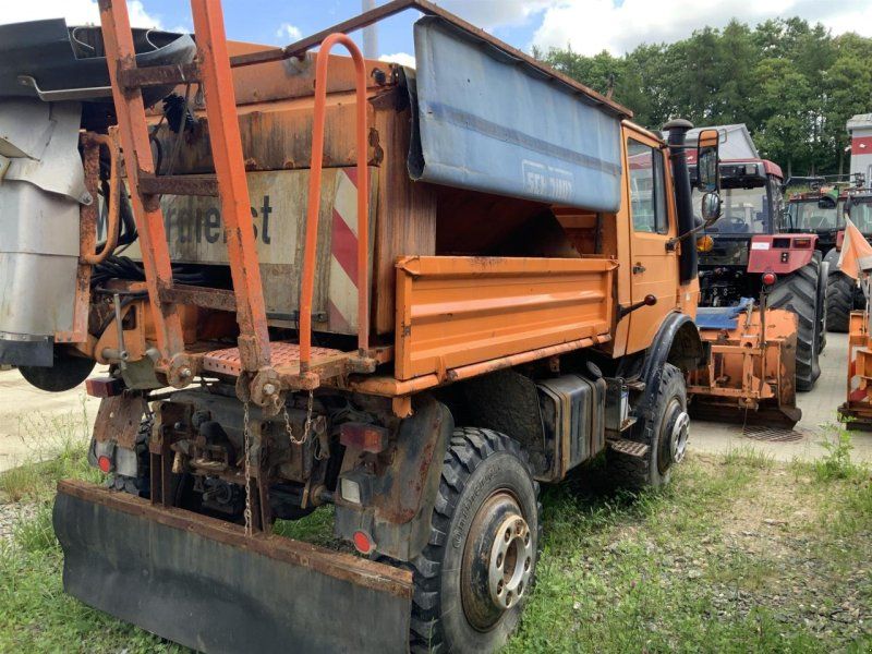 Mercedes-Benz Unimog 427/12