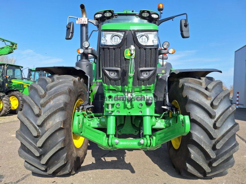 John Deere 6M 240