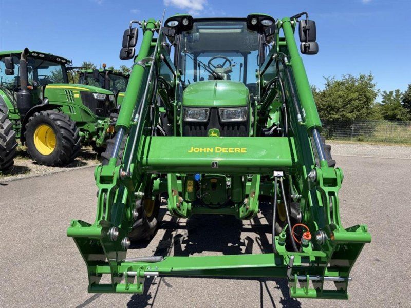 John Deere 5125R