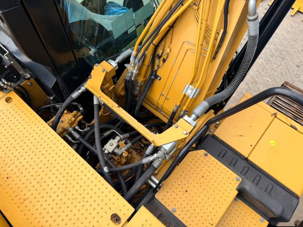 CAT 323 07A