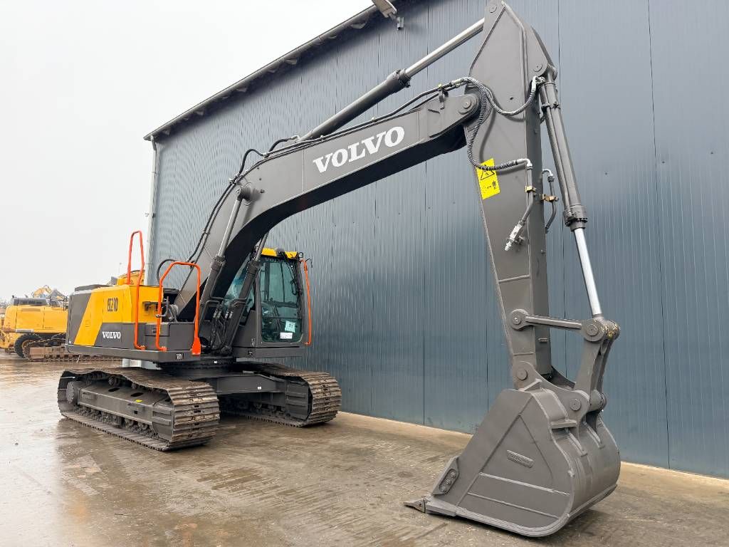 Volvo EC210
