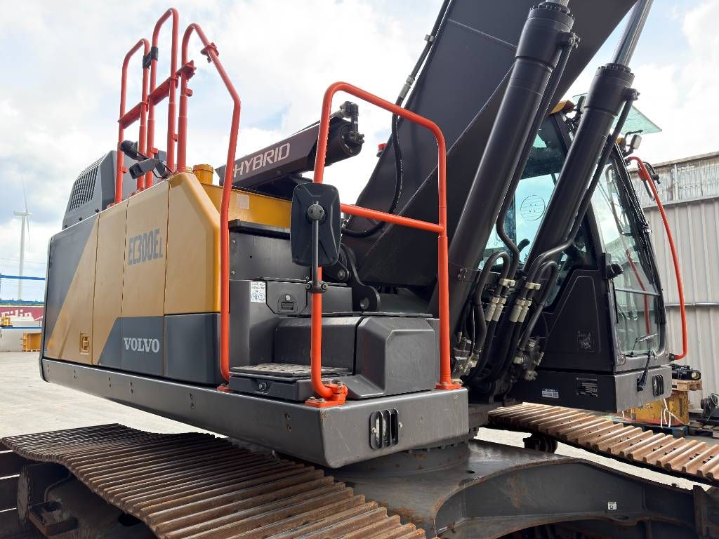 Volvo EC300E L | Only 2000 Hours