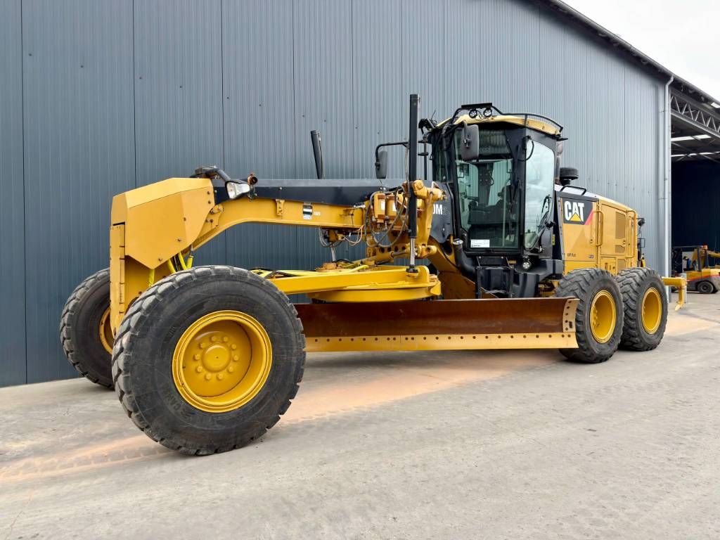 CAT 140M2