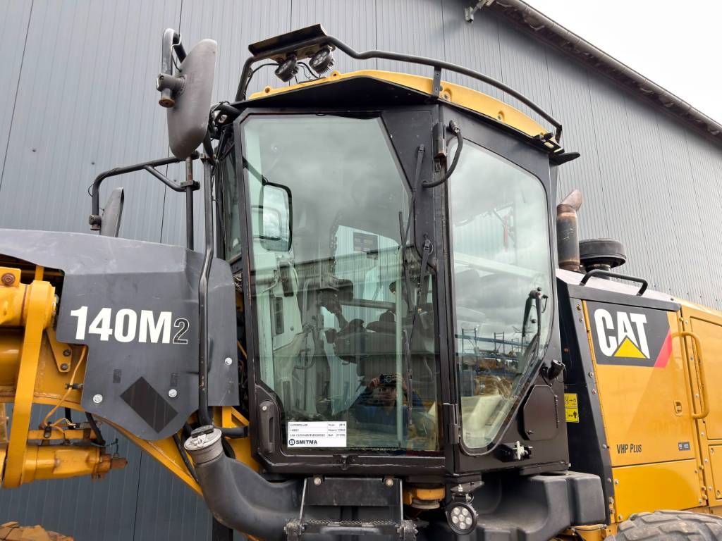 CAT 140M2