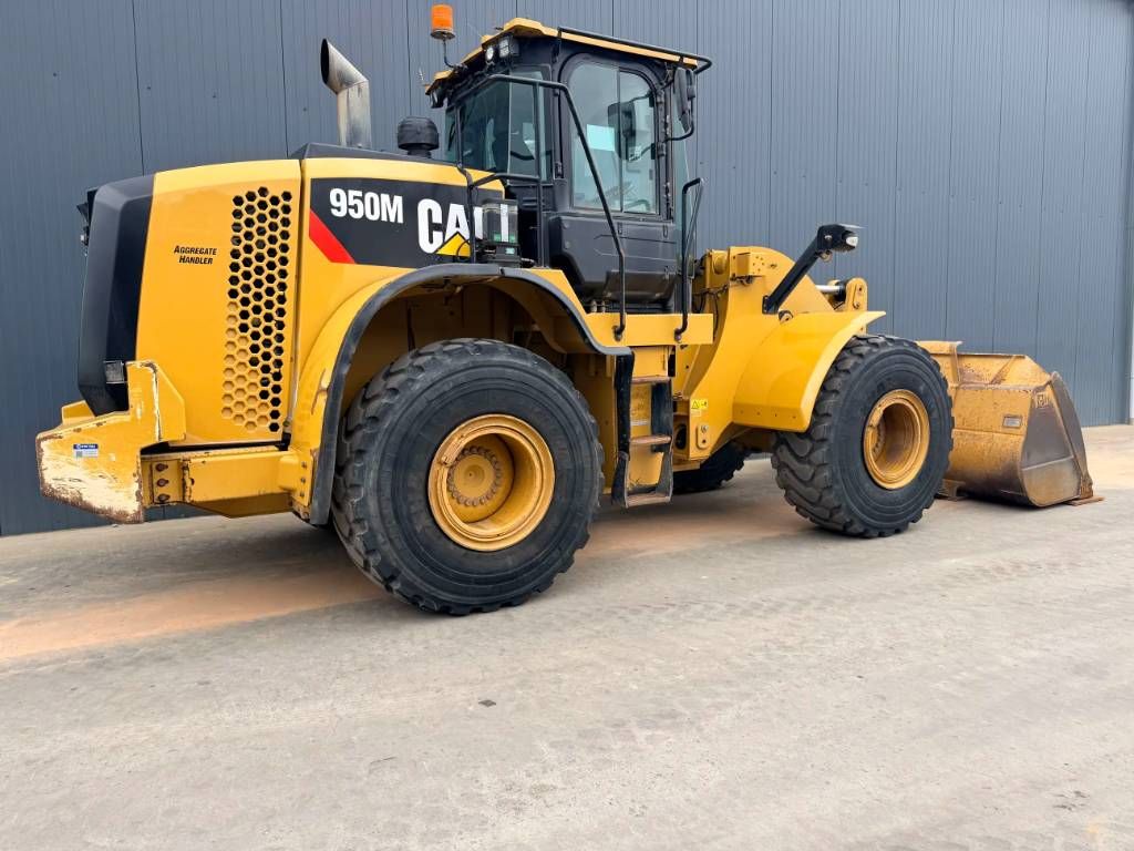 CAT 950M