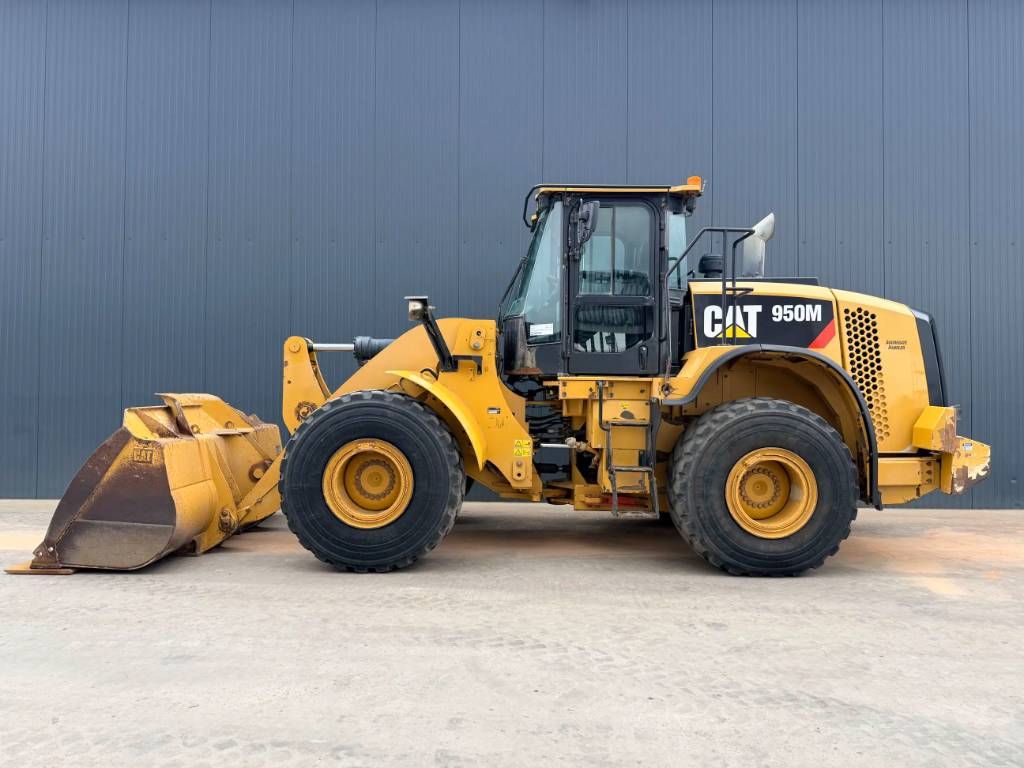 CAT 950M