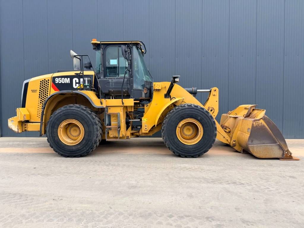 CAT 950M