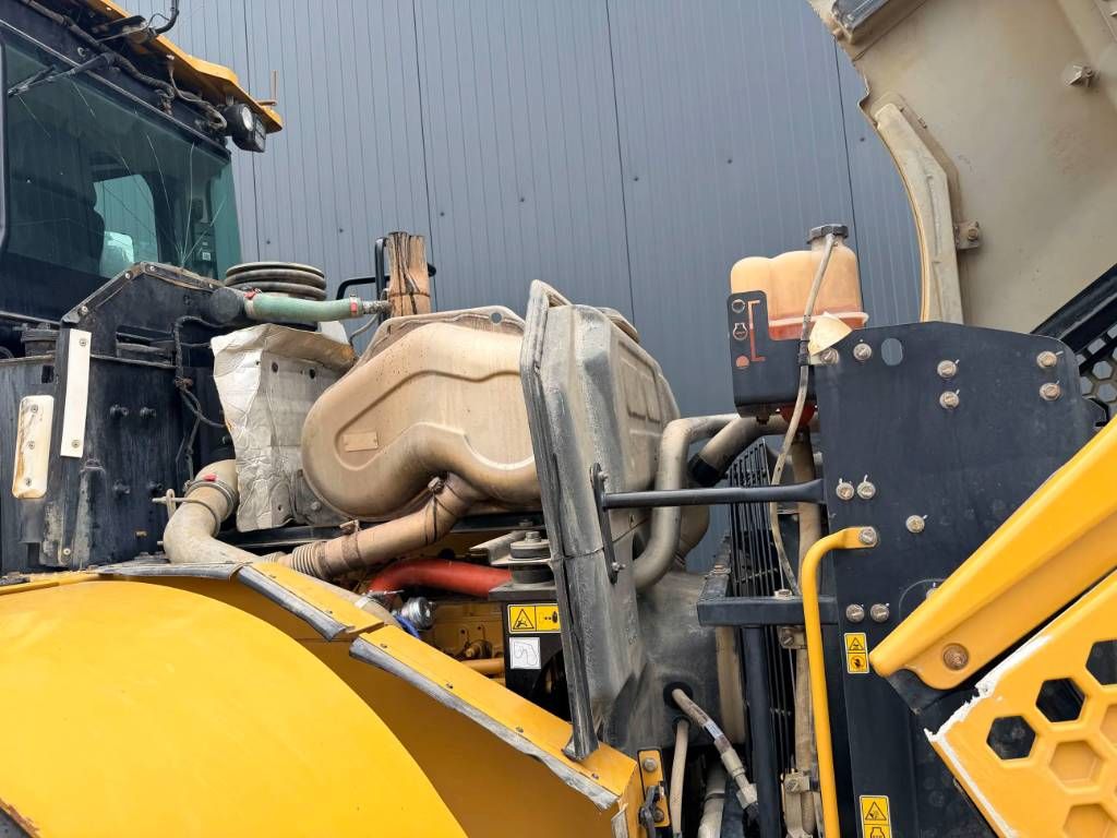 CAT 950M