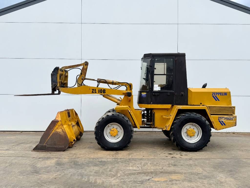 CAT Zeppelin ZL10B - Bucket + Forks / Quick Coupler