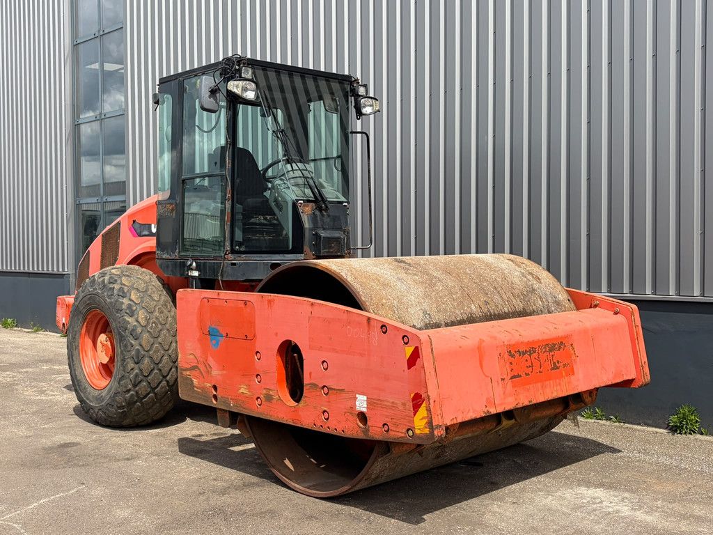 Caterpillar CS74