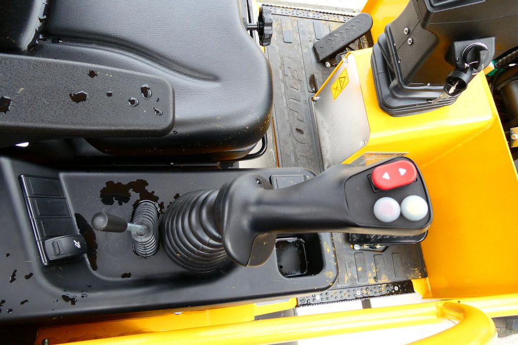 Eurotrac W12S
