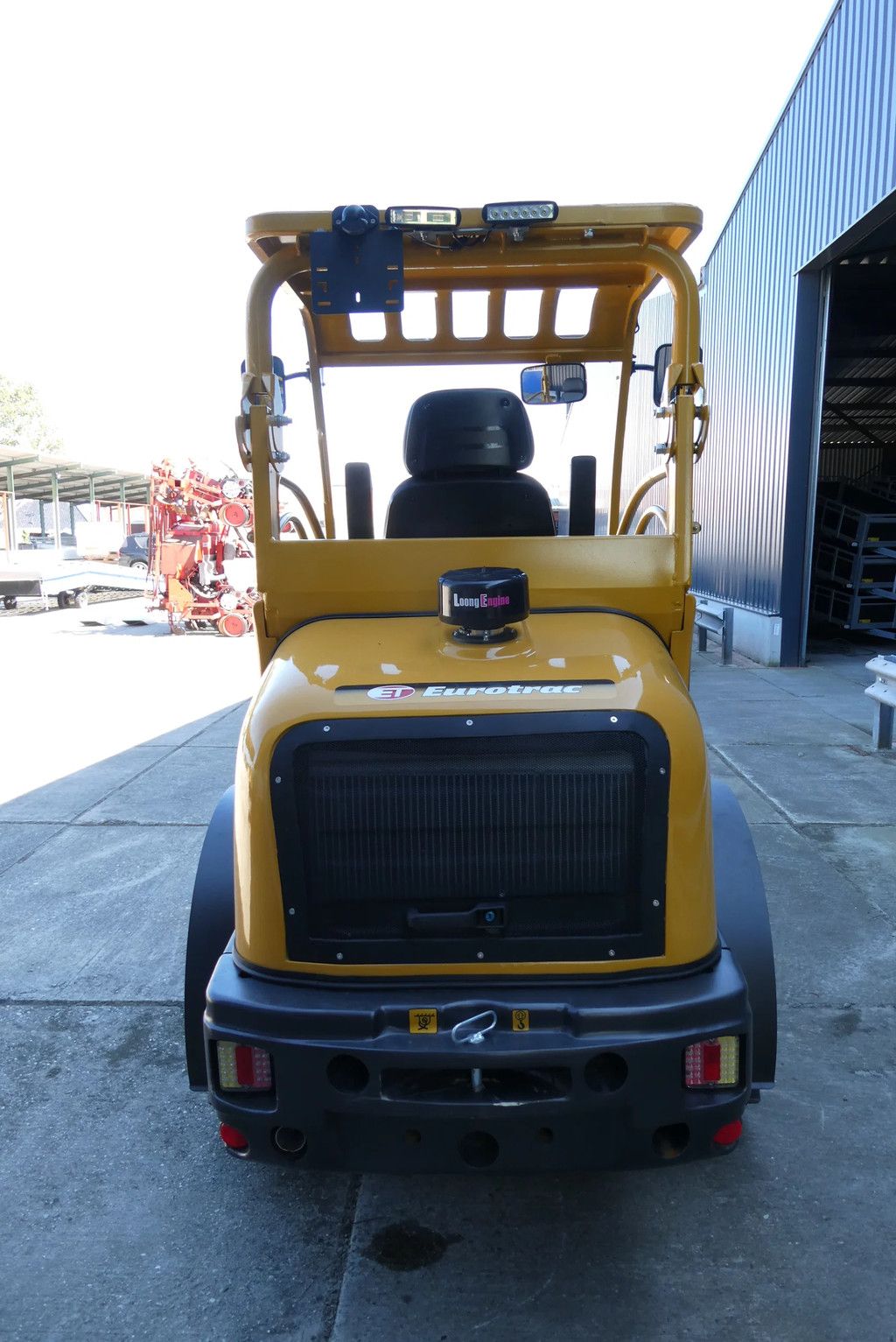 Eurotrac W12F