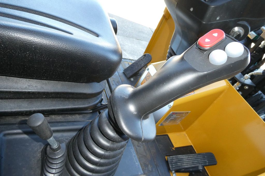 Eurotrac W12F