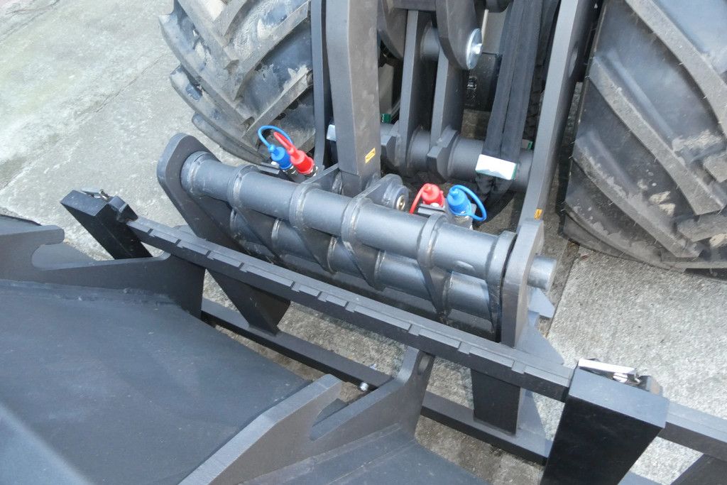 Eurotrac W12F