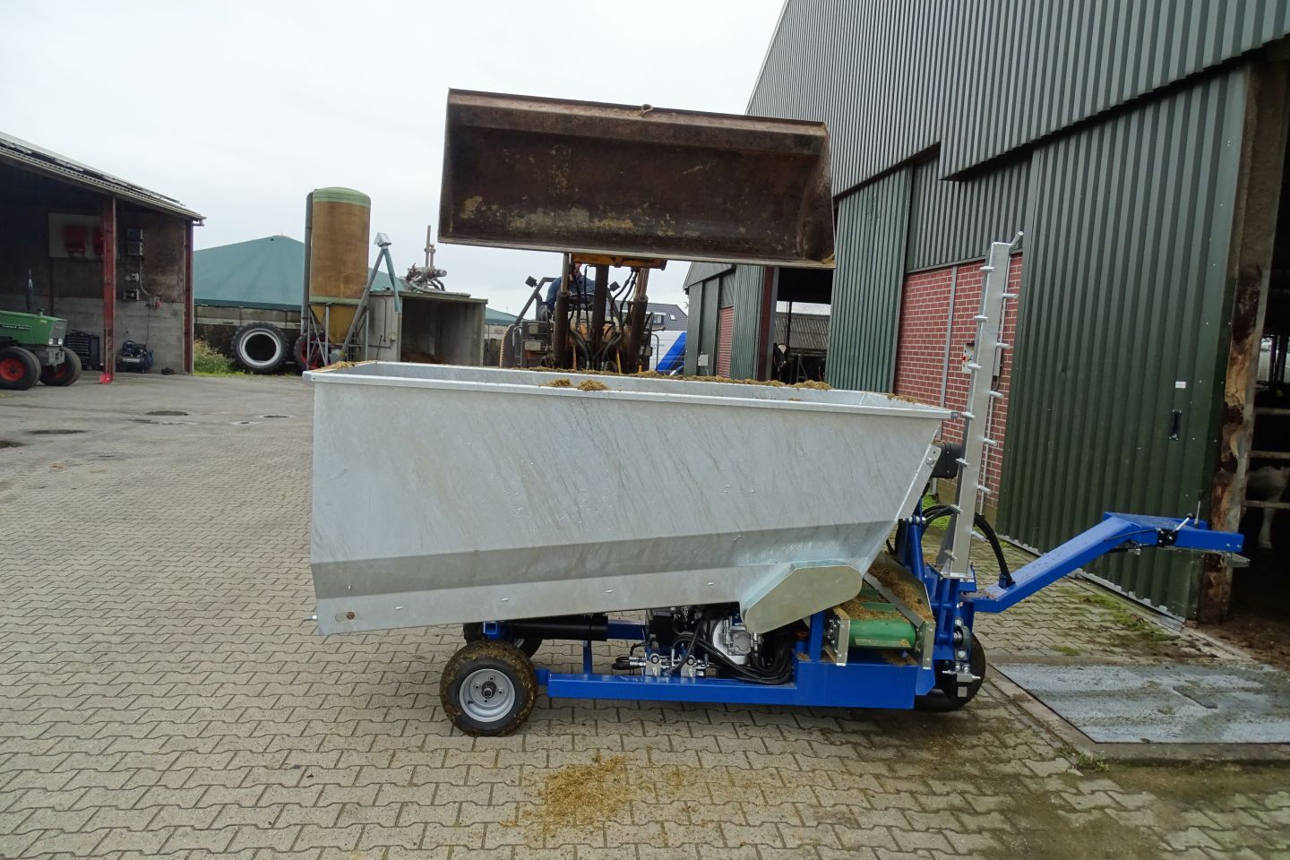 Lenthe Boxenstrooier diepstrooisel strooier