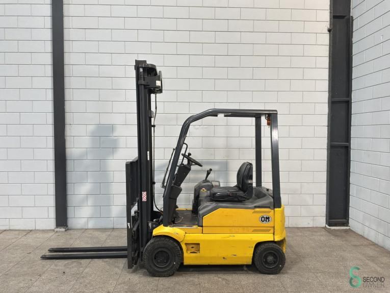 Heftrucks Elektrisch OM EU15 2002