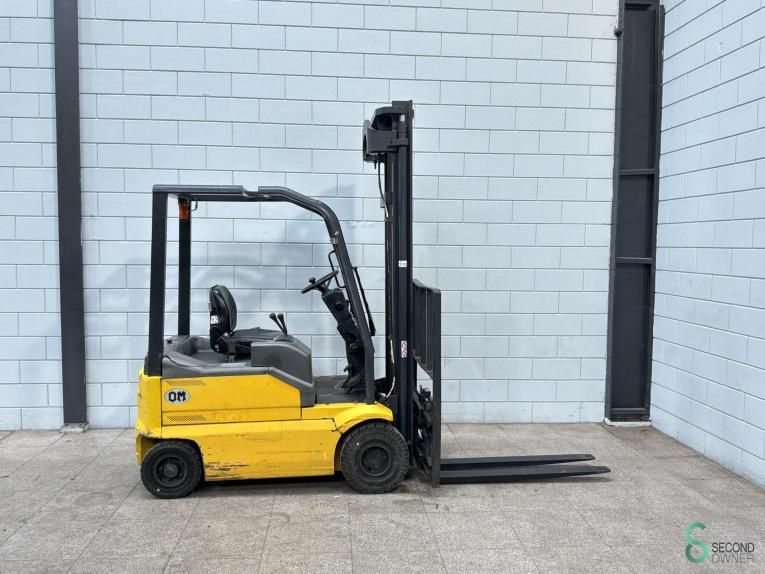 Heftrucks Elektrisch OM EU15 2002