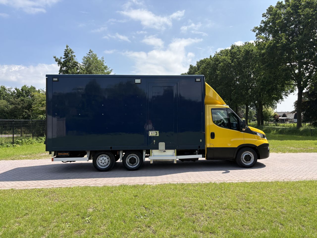 Be trekker 7 ton Iveco Daily 35S18 Clixtar met laadklep 750 kg